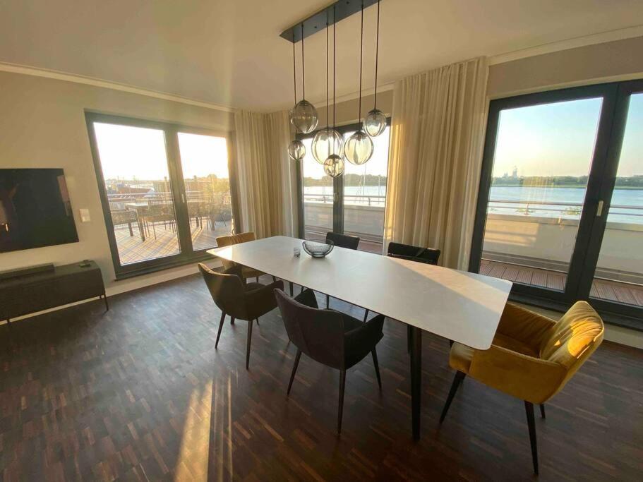 Exklusive Penthouse-Wohnung Im Herzen Rostocks Exterior photo